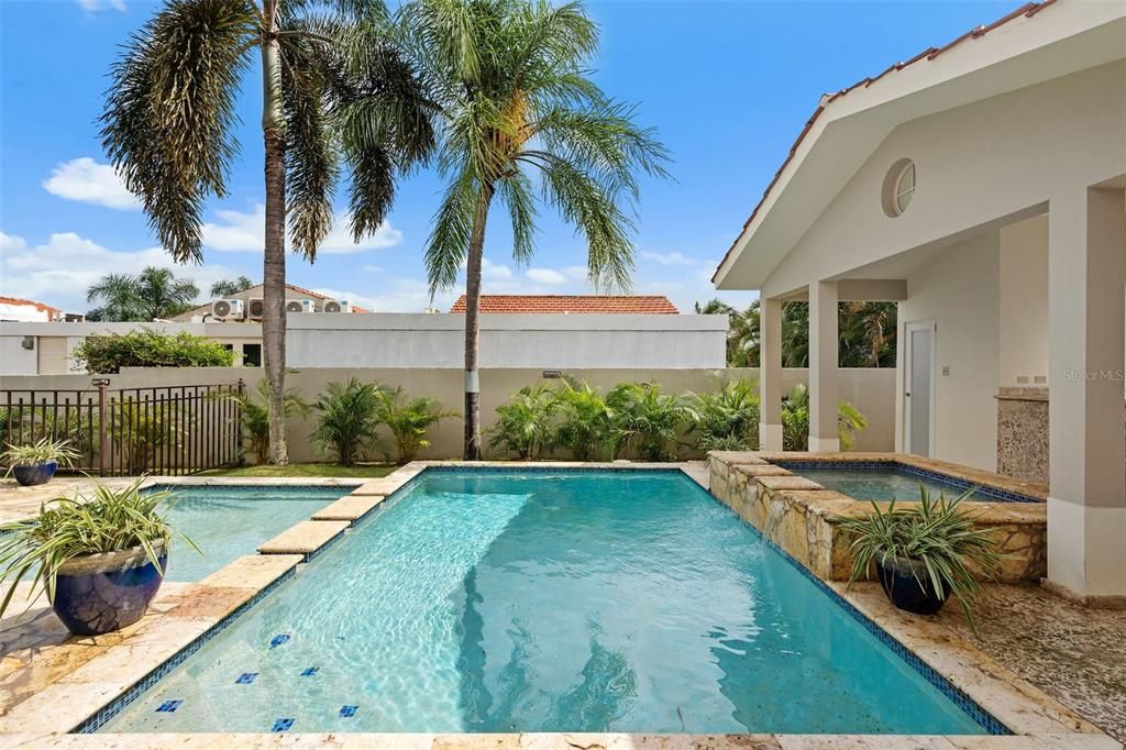 For Sale: $1,970,000 (4 beds, 3 baths, 4000 Square Feet)