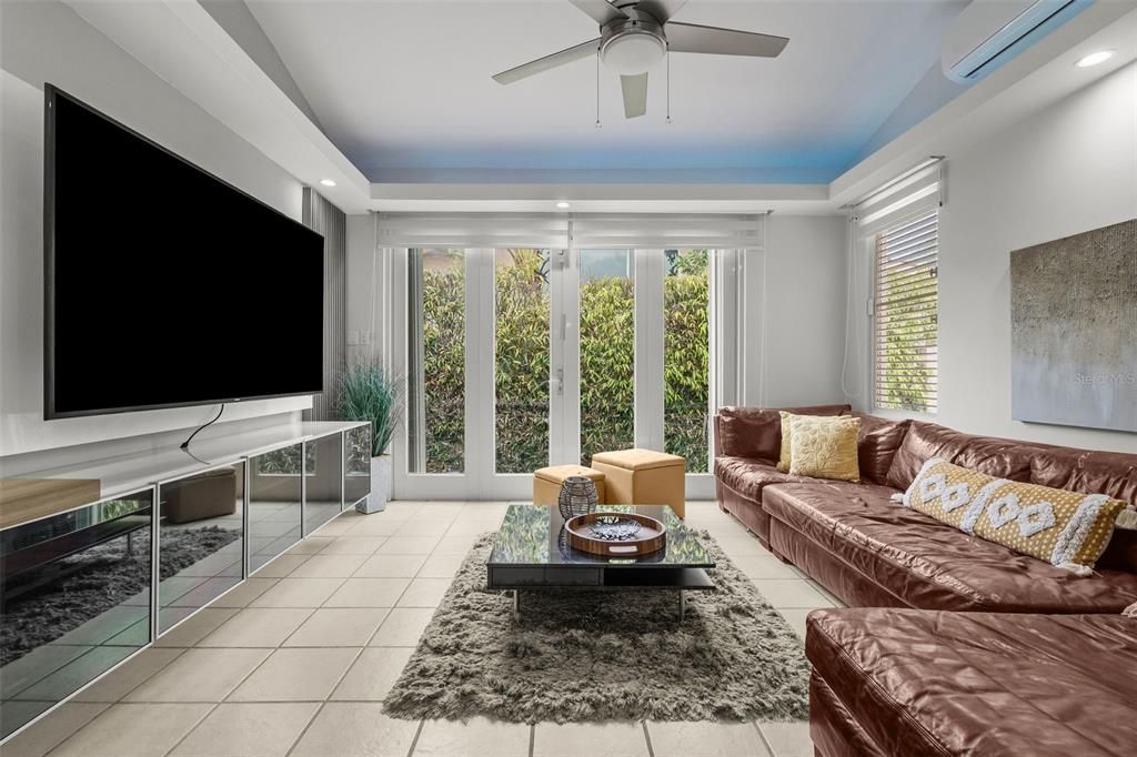 For Sale: $1,970,000 (4 beds, 3 baths, 4000 Square Feet)