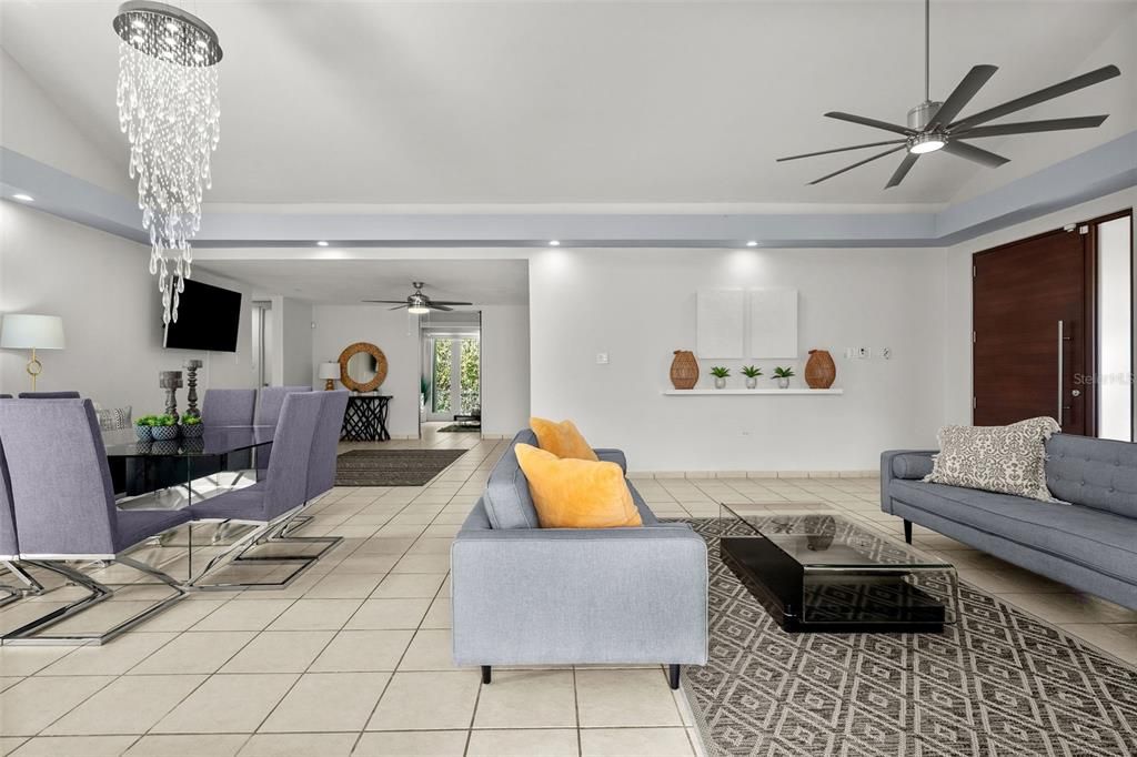 For Sale: $1,970,000 (4 beds, 3 baths, 4000 Square Feet)