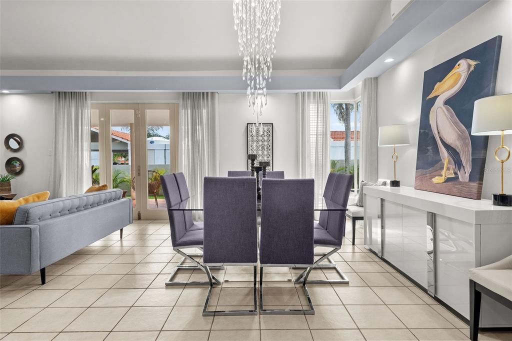 For Sale: $1,970,000 (4 beds, 3 baths, 4000 Square Feet)