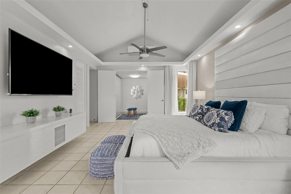 For Sale: $1,970,000 (4 beds, 3 baths, 4000 Square Feet)