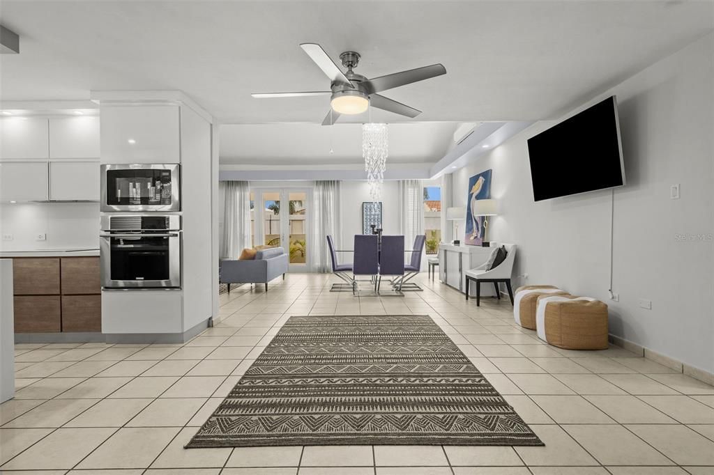 For Sale: $1,970,000 (4 beds, 3 baths, 4000 Square Feet)