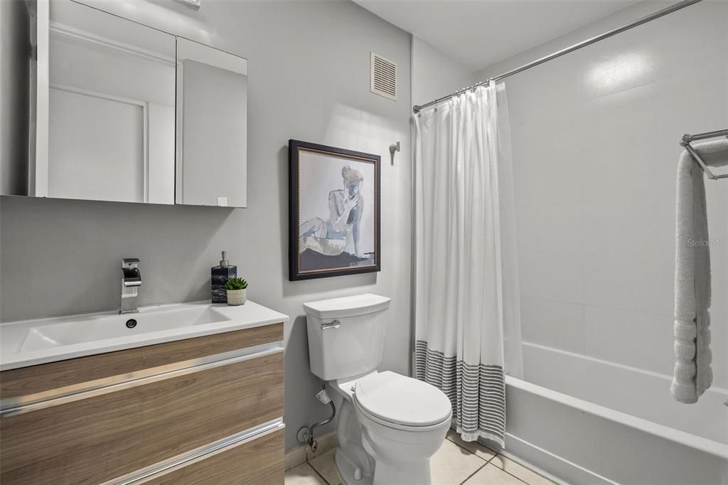 For Sale: $1,970,000 (4 beds, 3 baths, 4000 Square Feet)