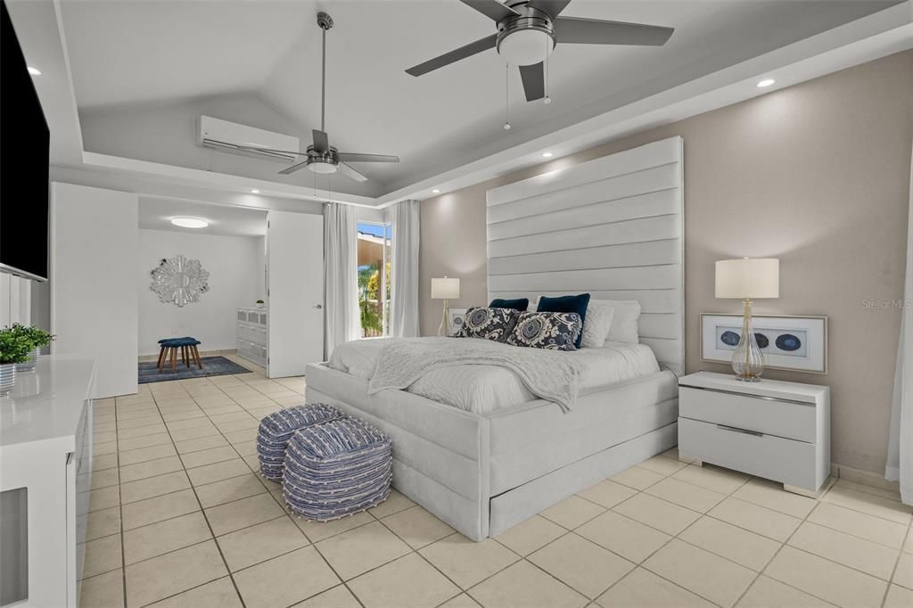 For Sale: $1,970,000 (4 beds, 3 baths, 4000 Square Feet)