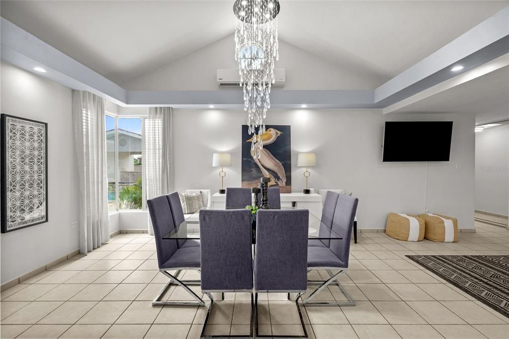 For Sale: $1,970,000 (4 beds, 3 baths, 4000 Square Feet)