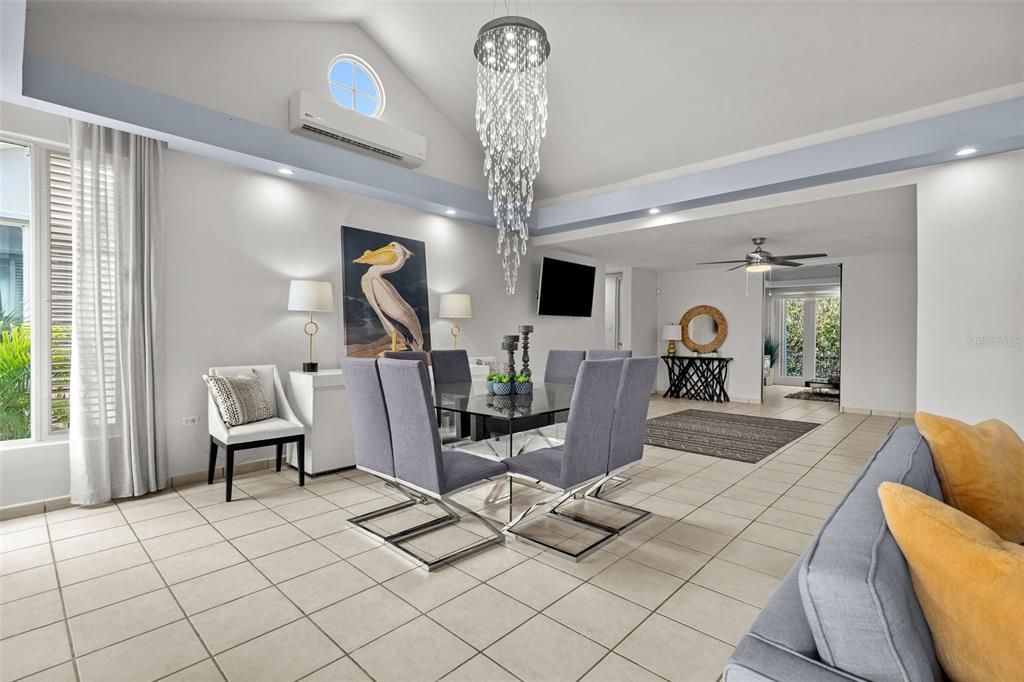 For Sale: $1,970,000 (4 beds, 3 baths, 4000 Square Feet)