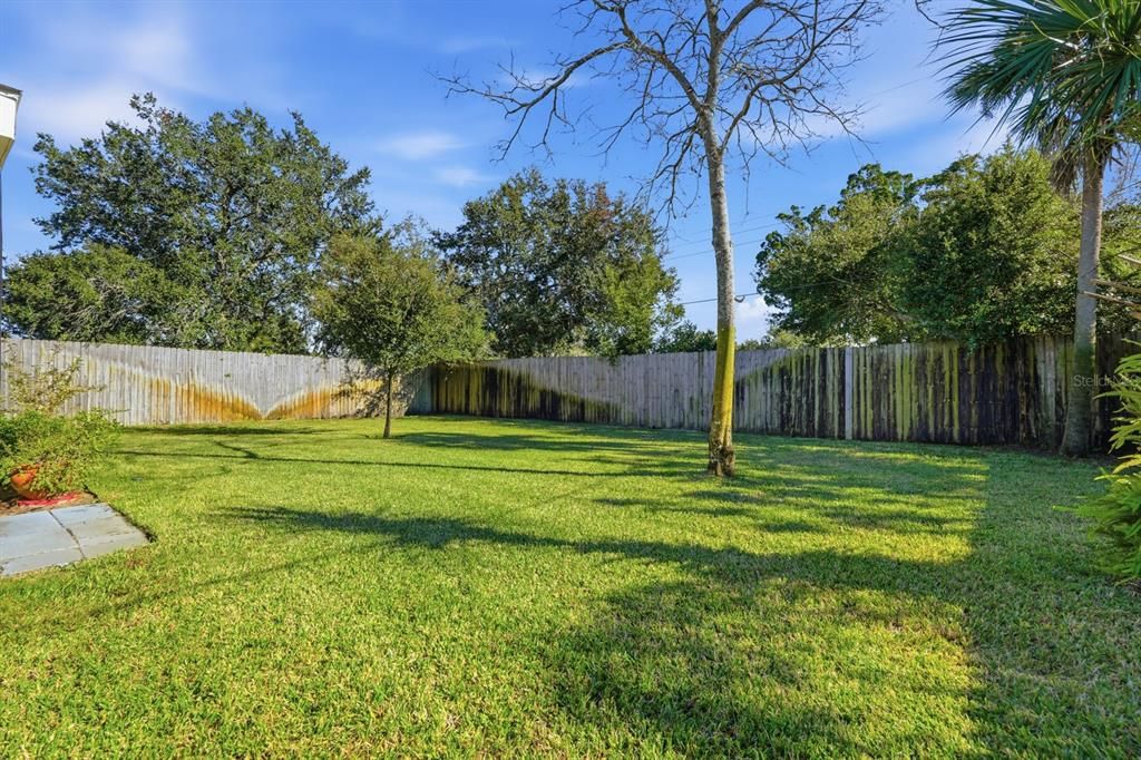 For Sale: $220,000 (2 beds, 1 baths, 751 Square Feet)