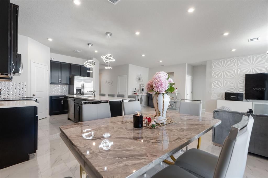 На продажу: $445,000 (3 спален, 2 ванн, 2017 Квадратных фут)