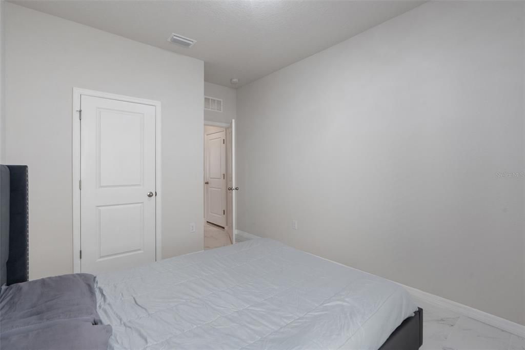 На продажу: $445,000 (3 спален, 2 ванн, 2017 Квадратных фут)