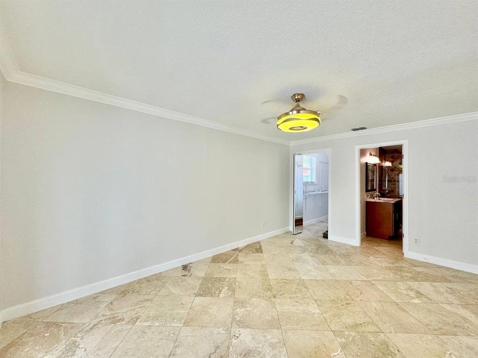 出租: $2,800 (4 贝兹, 3 浴室, 2395 平方英尺)