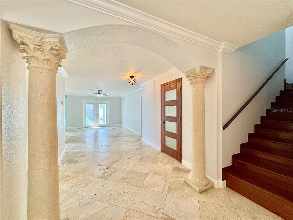 出租: $2,800 (4 贝兹, 3 浴室, 2395 平方英尺)