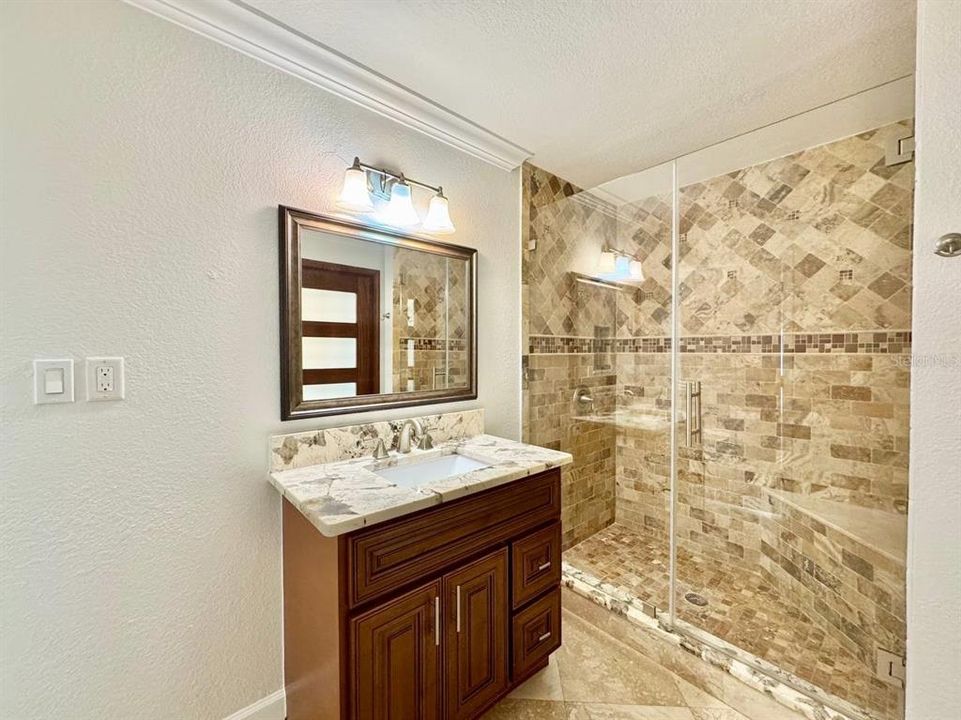 出租: $2,800 (4 贝兹, 3 浴室, 2395 平方英尺)