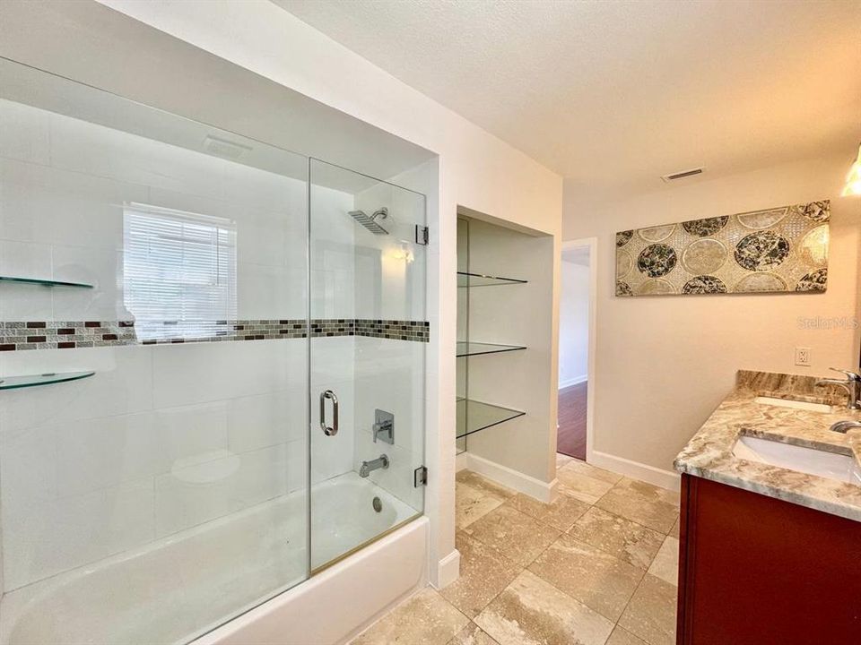 出租: $2,800 (4 贝兹, 3 浴室, 2395 平方英尺)