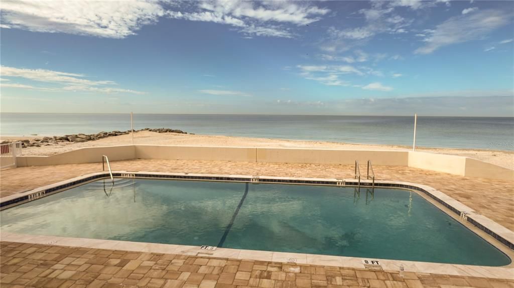 В аренду: $5,500 (2 спален, 2 ванн, 981 Квадратных фут)