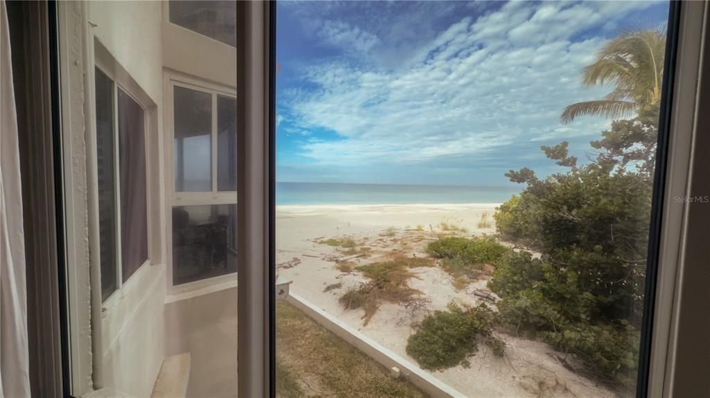 В аренду: $5,500 (2 спален, 2 ванн, 981 Квадратных фут)