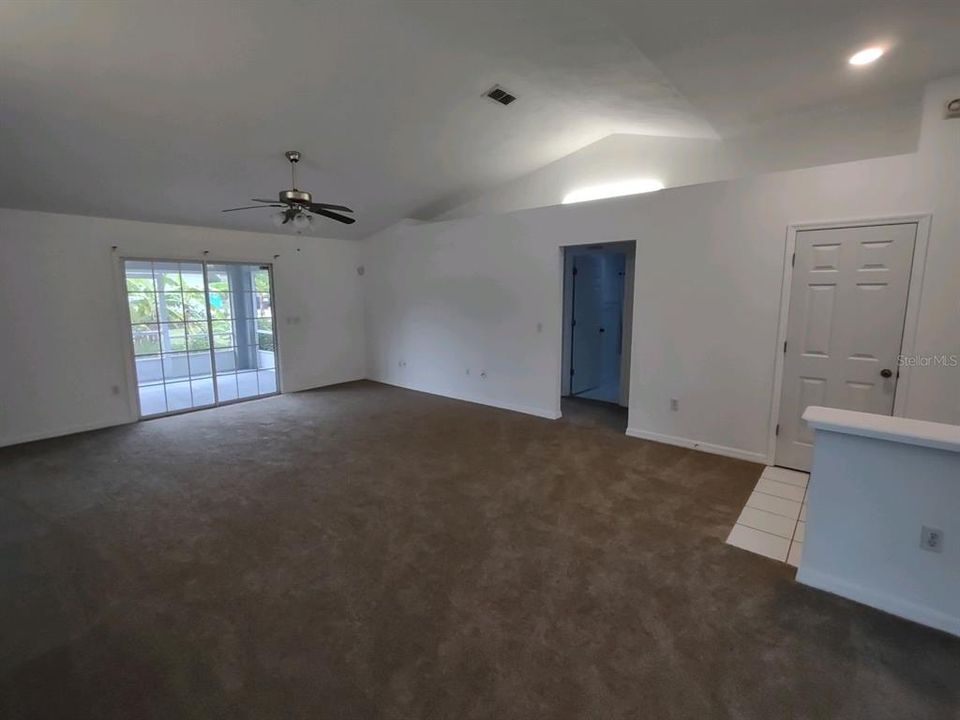 For Rent: $1,800 (3 beds, 2 baths, 1419 Square Feet)