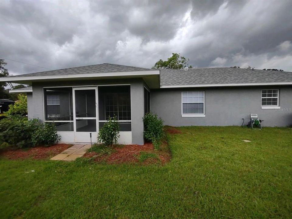 For Rent: $1,800 (3 beds, 2 baths, 1419 Square Feet)