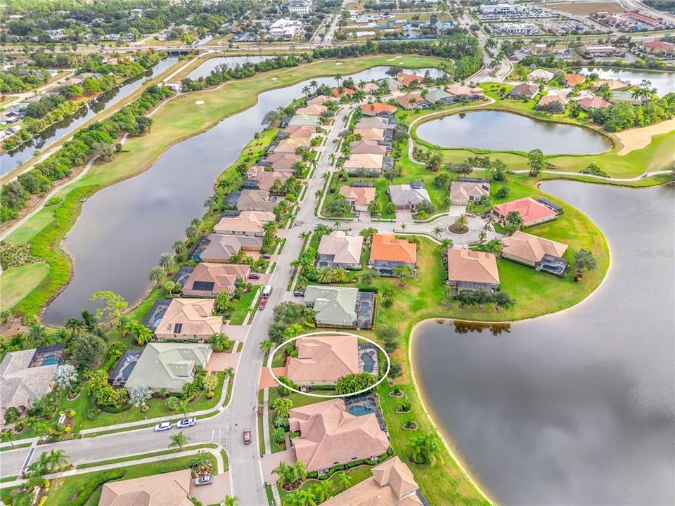 На продажу: $689,000 (4 спален, 3 ванн, 2985 Квадратных фут)