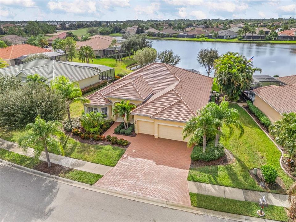 На продажу: $689,000 (4 спален, 3 ванн, 2985 Квадратных фут)