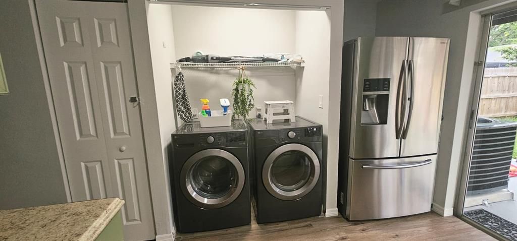 出租: $2,500 (3 贝兹, 1 浴室, 1050 平方英尺)