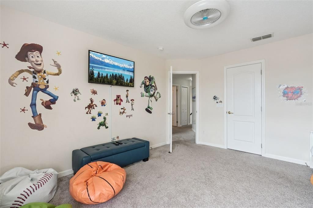 Active With Contract: $585,000 (5 beds, 3 baths, 3612 Square Feet)