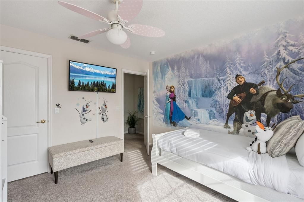 Active With Contract: $585,000 (5 beds, 3 baths, 3612 Square Feet)