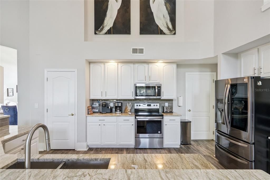 Active With Contract: $585,000 (5 beds, 3 baths, 3612 Square Feet)