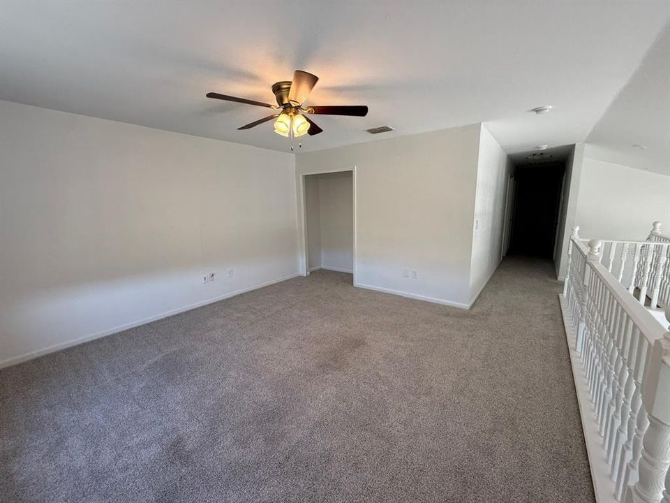 出租: $2,500 (4 贝兹, 2 浴室, 2410 平方英尺)