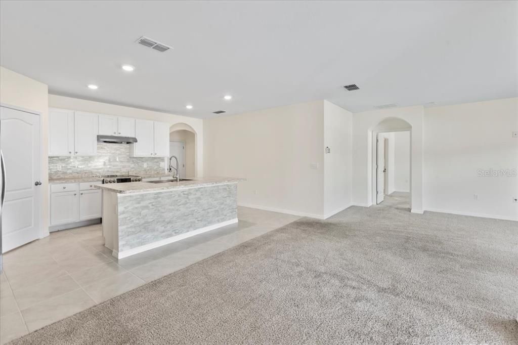 For Sale: $339,900 (4 beds, 2 baths, 1846 Square Feet)