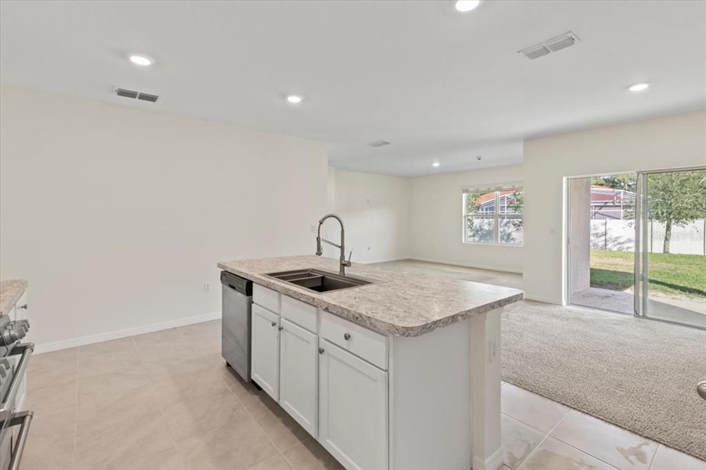 For Sale: $339,900 (4 beds, 2 baths, 1846 Square Feet)