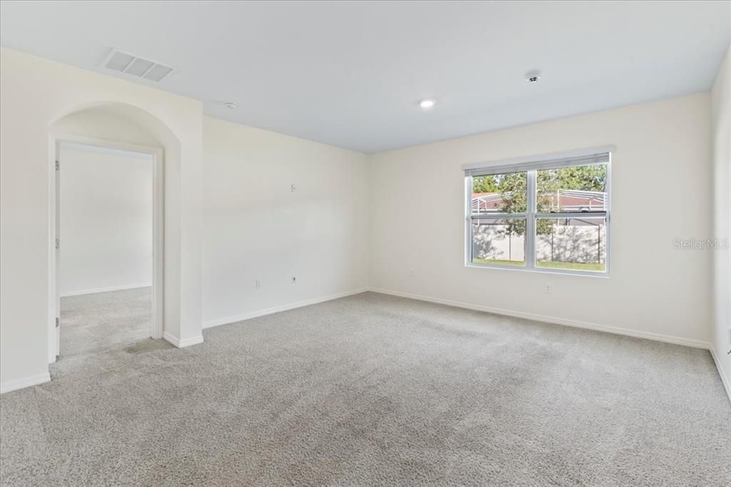 For Sale: $339,900 (4 beds, 2 baths, 1846 Square Feet)