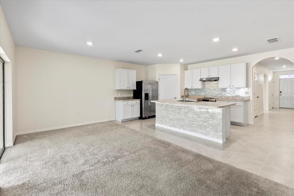 For Sale: $339,900 (4 beds, 2 baths, 1846 Square Feet)