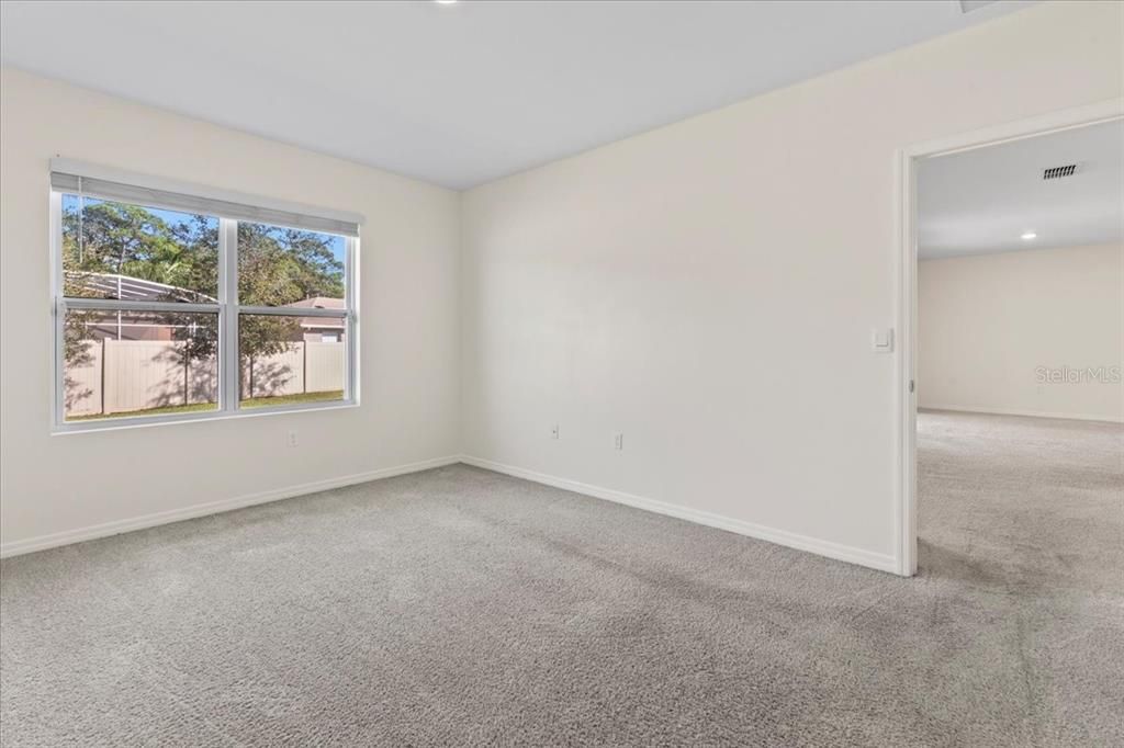 For Sale: $339,900 (4 beds, 2 baths, 1846 Square Feet)