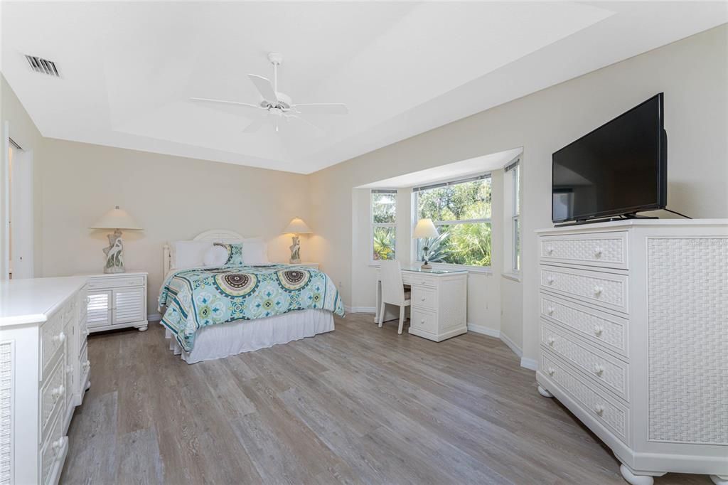 For Sale: $349,500 (3 beds, 2 baths, 1852 Square Feet)