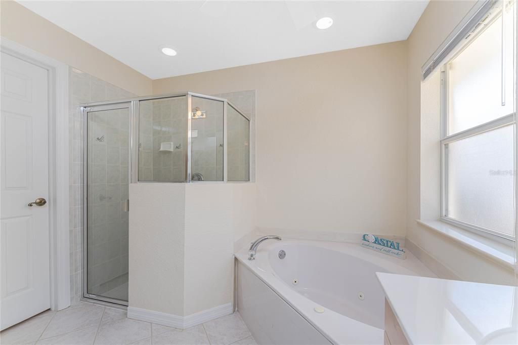 For Sale: $349,500 (3 beds, 2 baths, 1852 Square Feet)