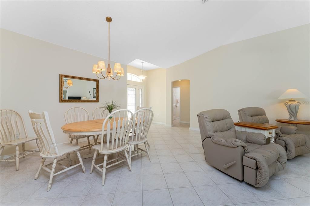 For Sale: $349,500 (3 beds, 2 baths, 1852 Square Feet)
