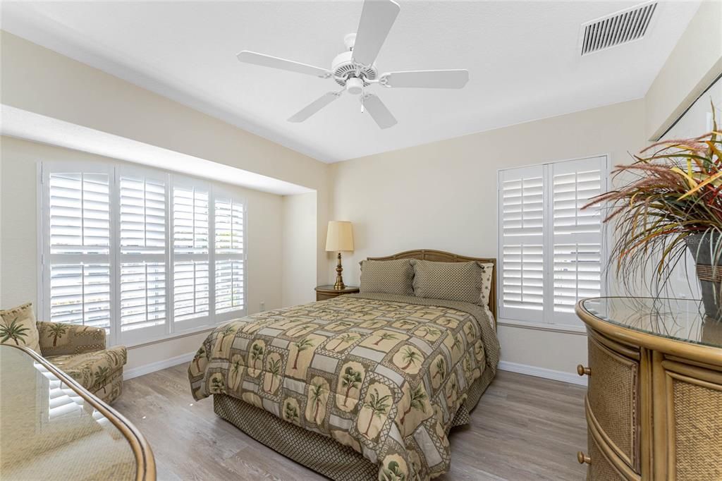 For Sale: $349,500 (3 beds, 2 baths, 1852 Square Feet)