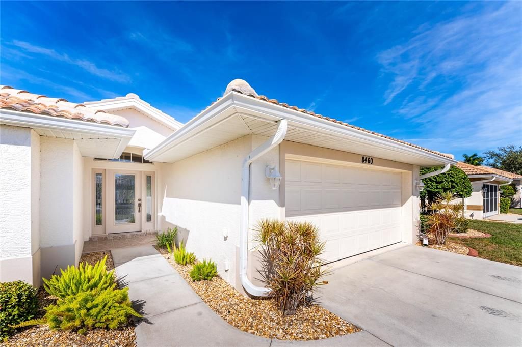 For Sale: $349,500 (3 beds, 2 baths, 1852 Square Feet)