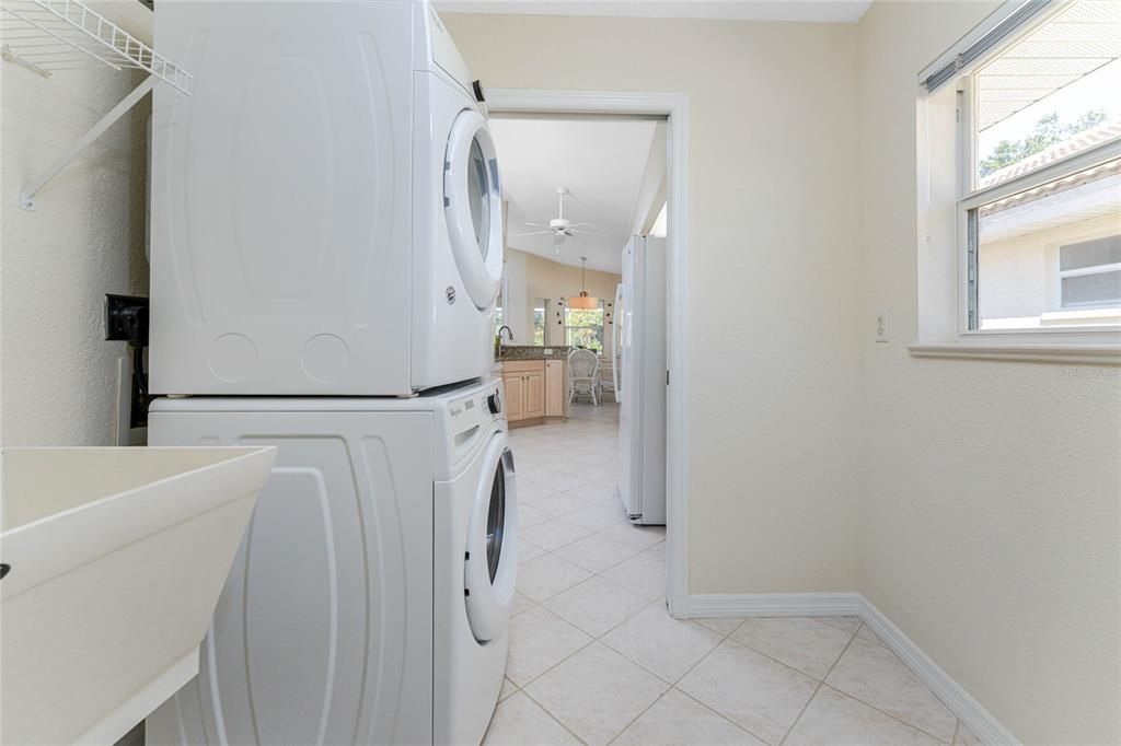 For Sale: $349,500 (3 beds, 2 baths, 1852 Square Feet)