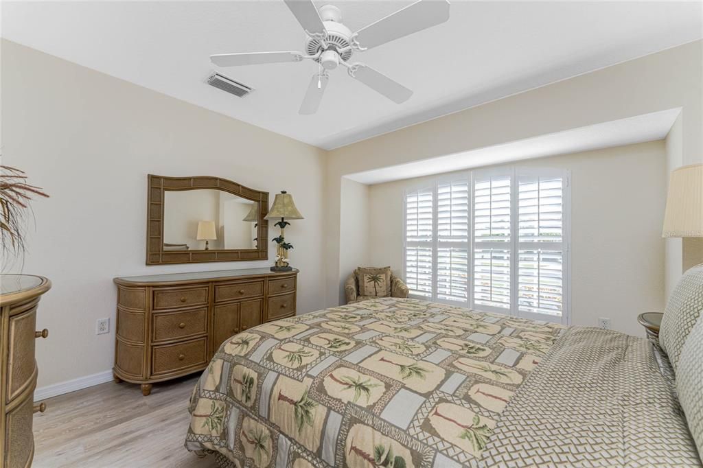 For Sale: $349,500 (3 beds, 2 baths, 1852 Square Feet)