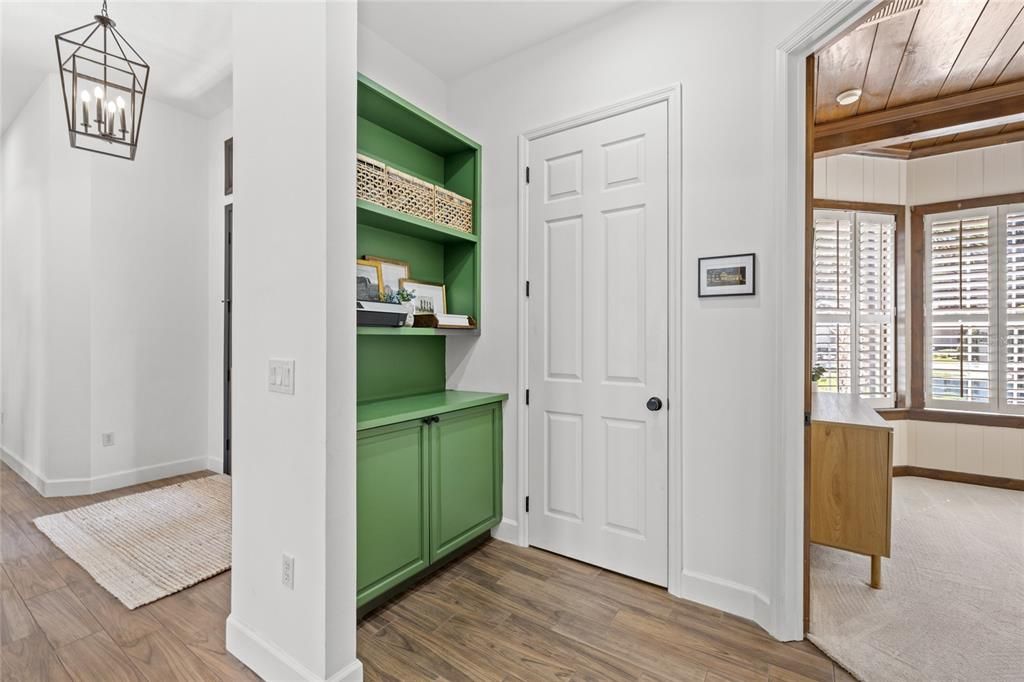 合同活跃: $829,000 (3 贝兹, 3 浴室, 2866 平方英尺)