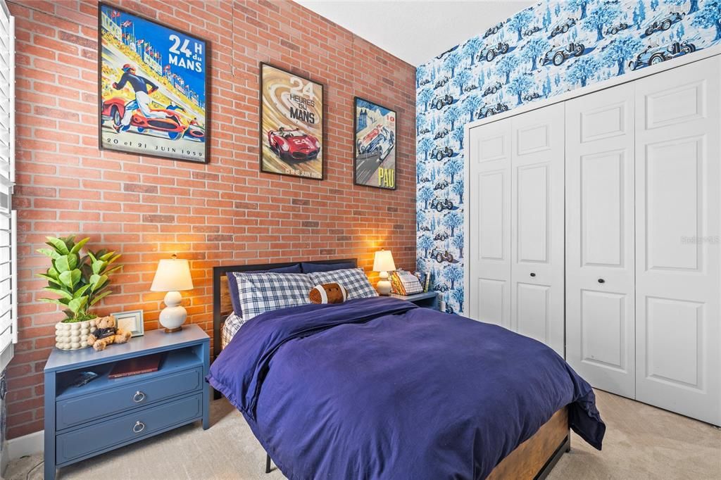 合同活跃: $829,000 (3 贝兹, 3 浴室, 2866 平方英尺)