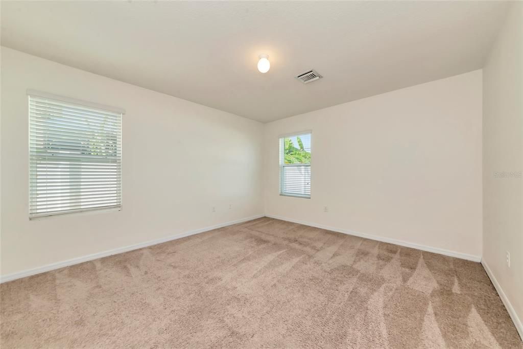 For Rent: $2,695 (3 beds, 2 baths, 1672 Square Feet)