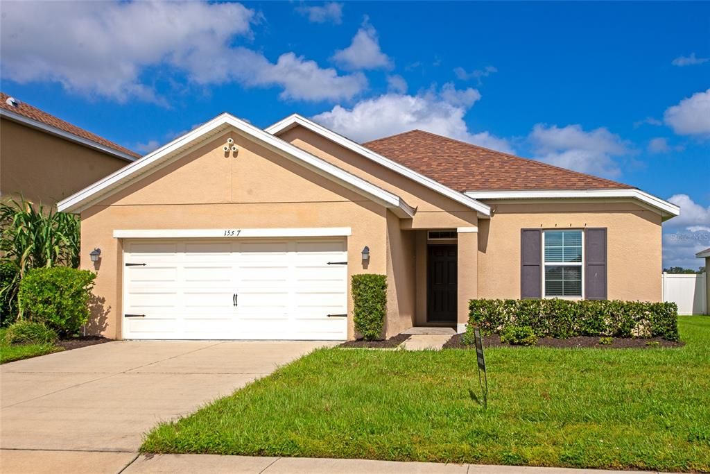 For Rent: $2,695 (3 beds, 2 baths, 1672 Square Feet)