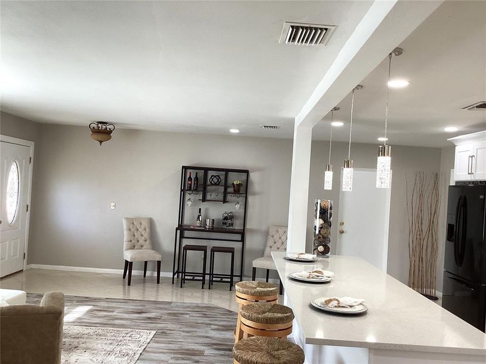 待售: $475,000 (3 贝兹, 2 浴室, 1407 平方英尺)