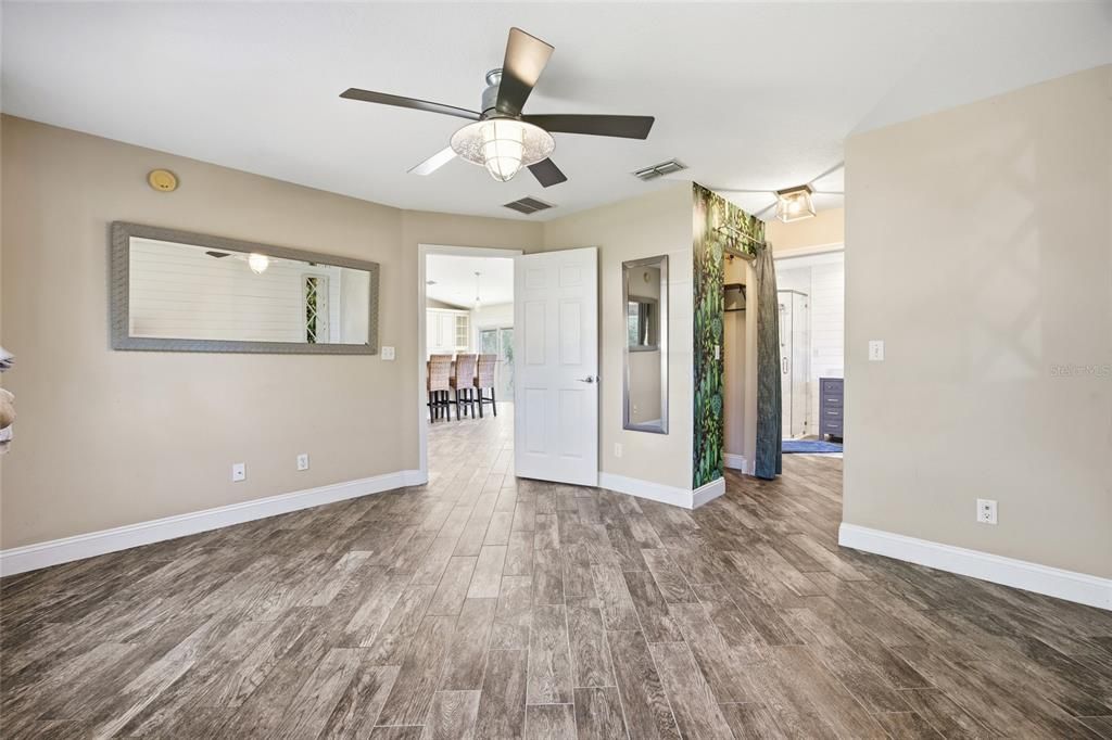 待售: $309,999 (3 贝兹, 2 浴室, 1347 平方英尺)