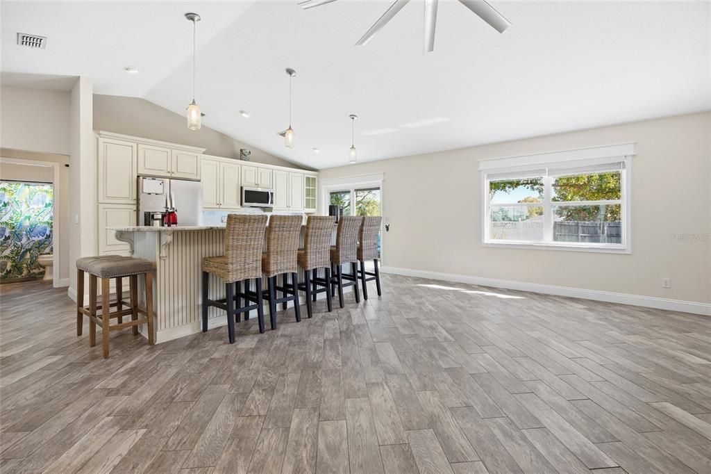 待售: $309,999 (3 贝兹, 2 浴室, 1347 平方英尺)