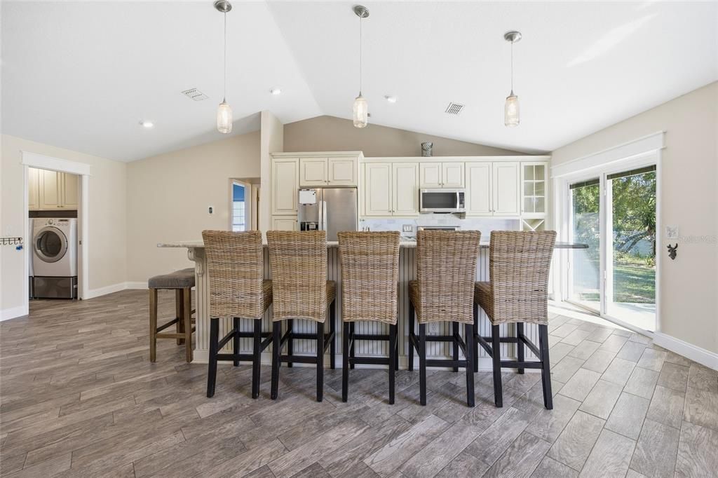 待售: $309,999 (3 贝兹, 2 浴室, 1347 平方英尺)