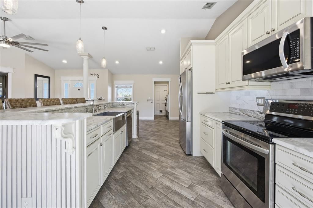 待售: $309,999 (3 贝兹, 2 浴室, 1347 平方英尺)