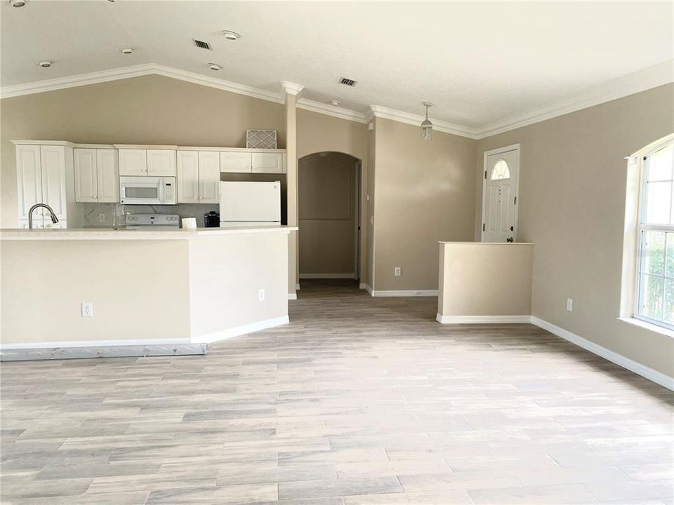 出租: $1,900 (3 贝兹, 2 浴室, 1604 平方英尺)